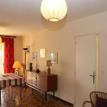 Dom Roches Rouges 2 Apartamento *