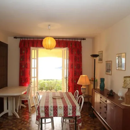 Dom Roches Rouges 2 Apartamento *